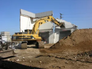 excavator being used in nippon express usa demolition project - pic 2